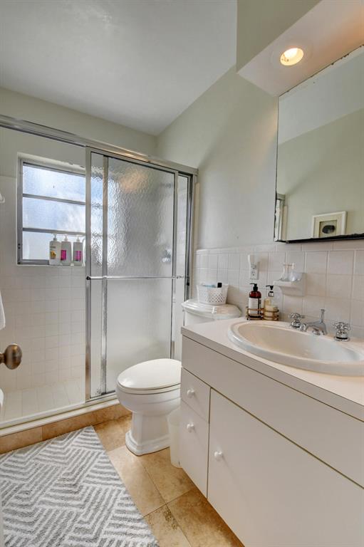 332 SE 7th Avenue