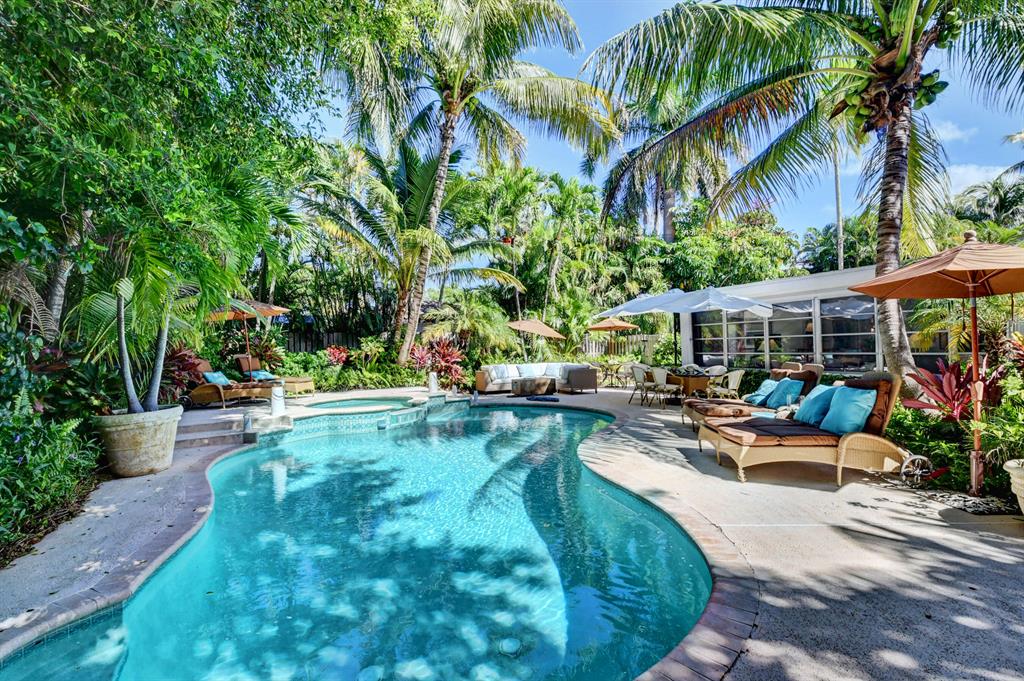 332 SE 7th Avenue