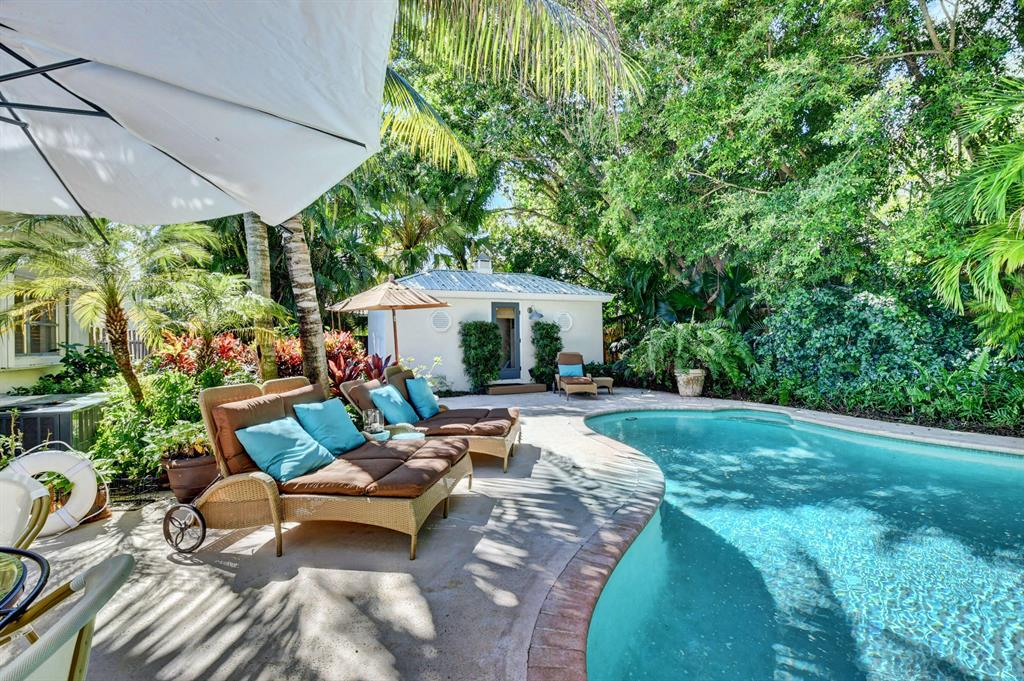 332 SE 7th Avenue