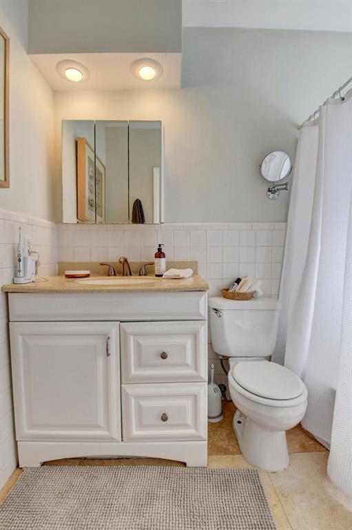 332 SE 7th Avenue
