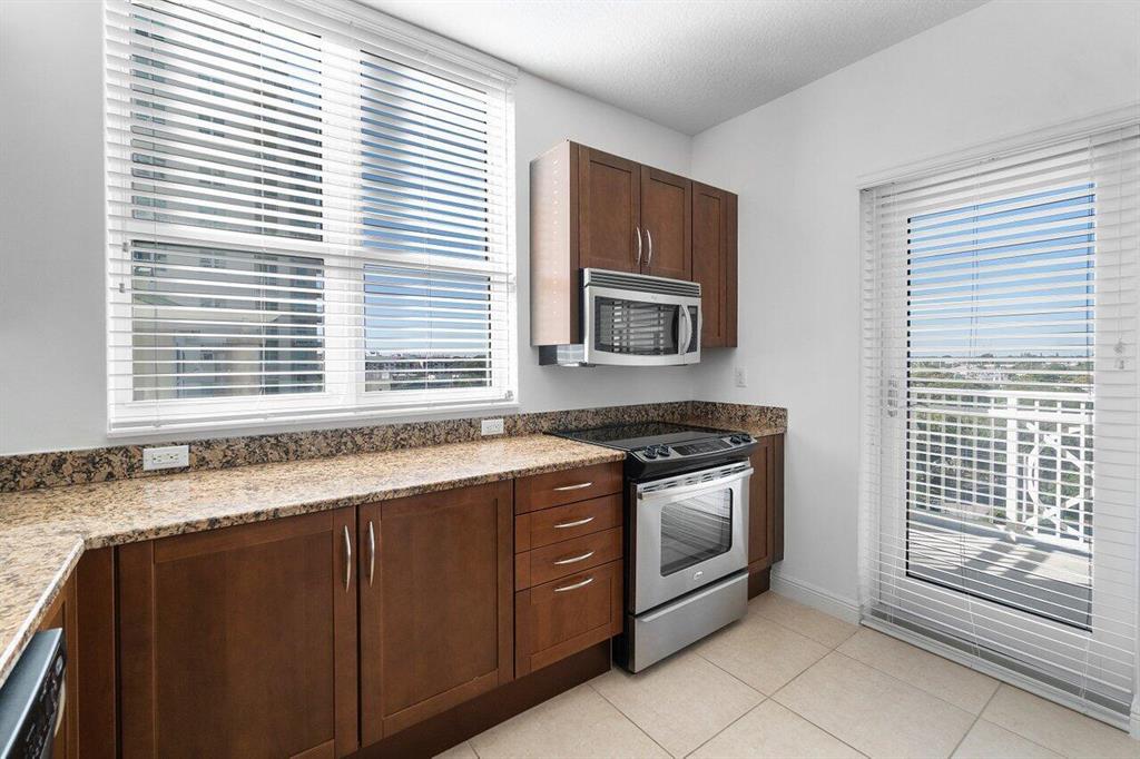 450 N Federal Highway 605