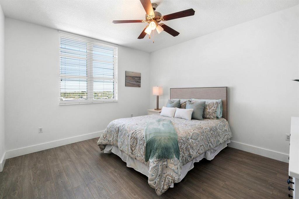 450 N Federal Highway 605