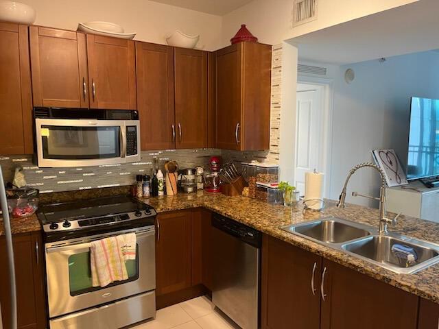 450 N Federal Highway 1210