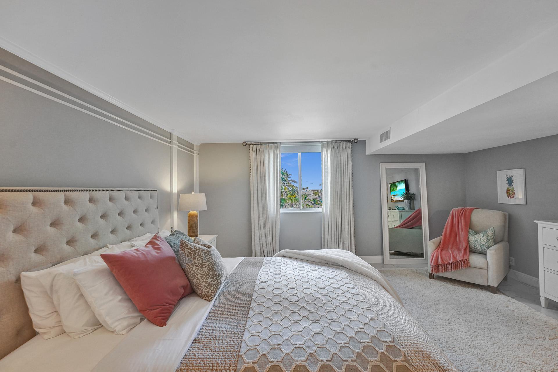 2000 S Ocean Boulevard 304