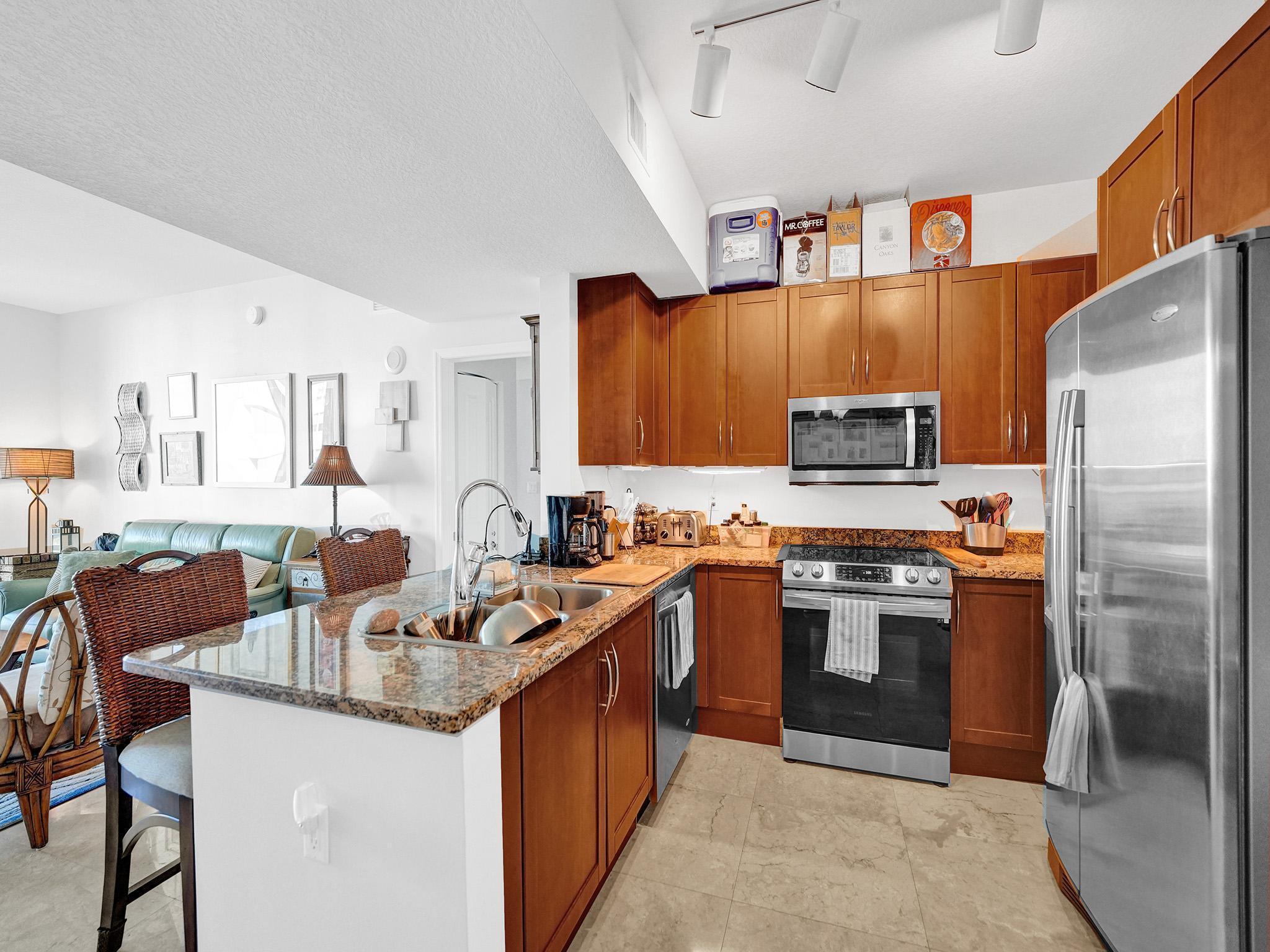 450 N Federal Highway 1206