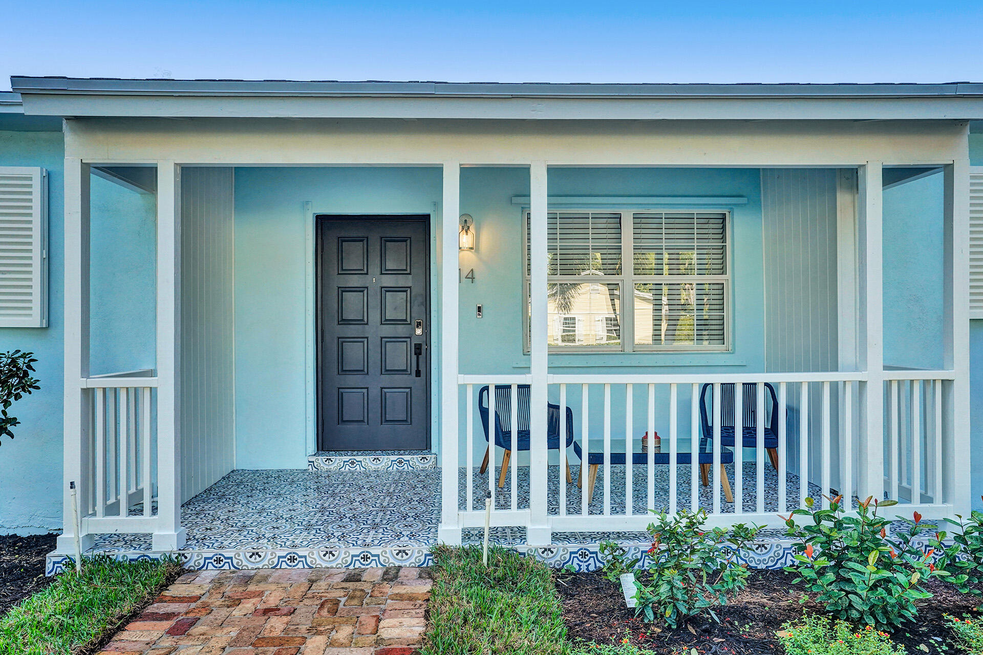 14 S Swinton Circle