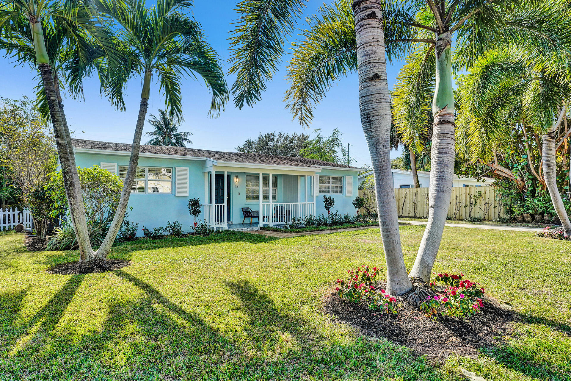 14 S Swinton Circle