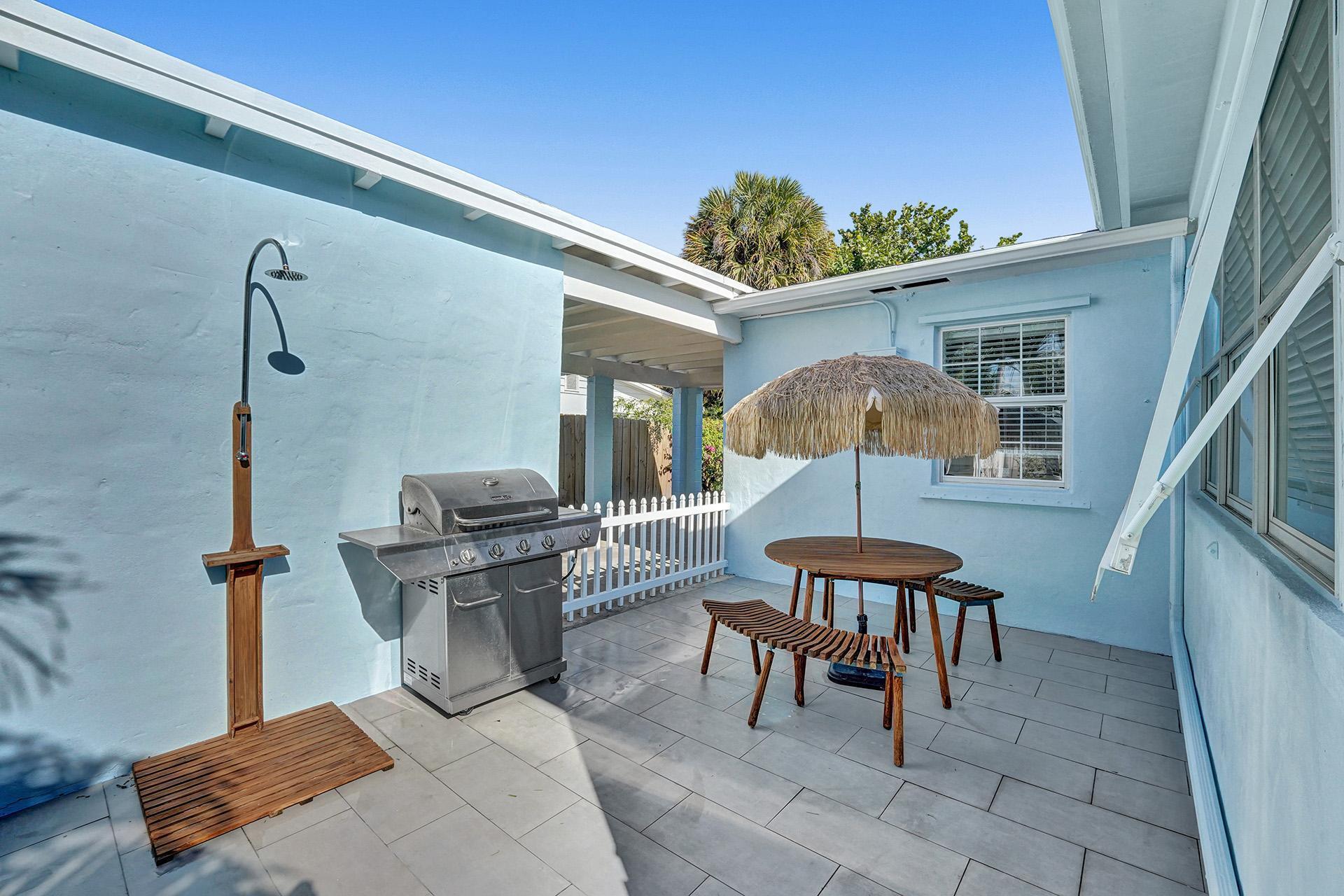 14 S Swinton Circle