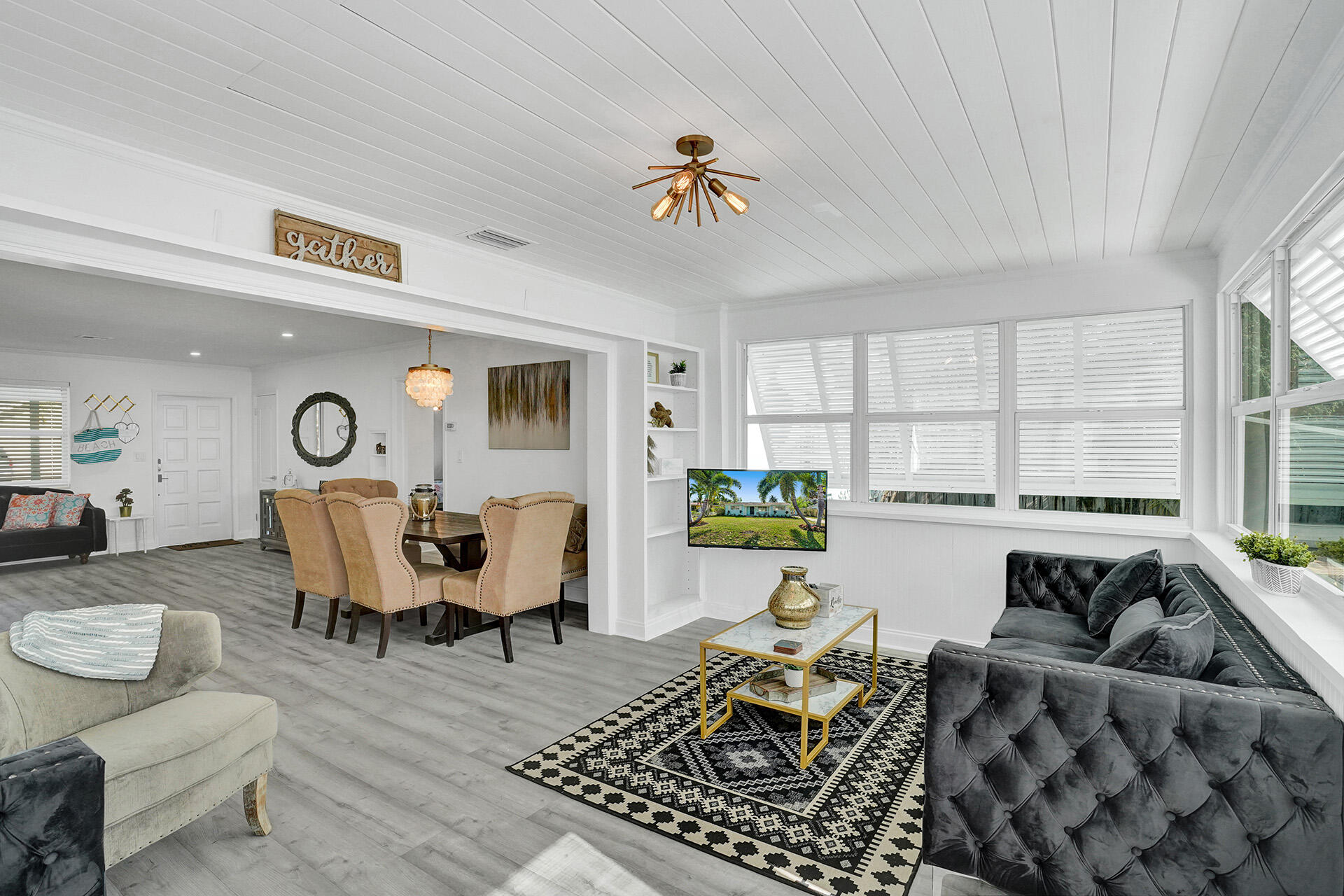 14 S Swinton Circle