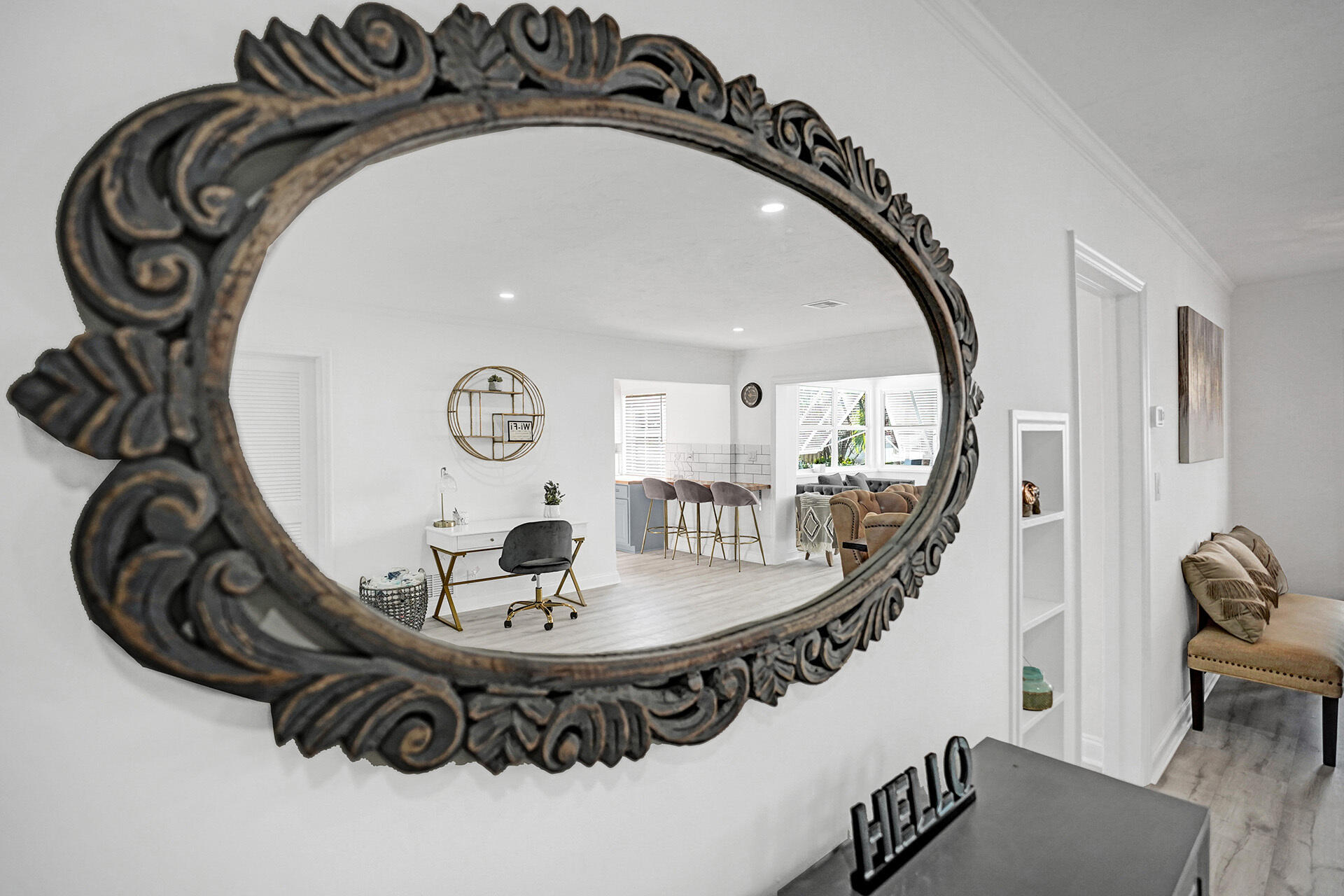 14 S Swinton Circle