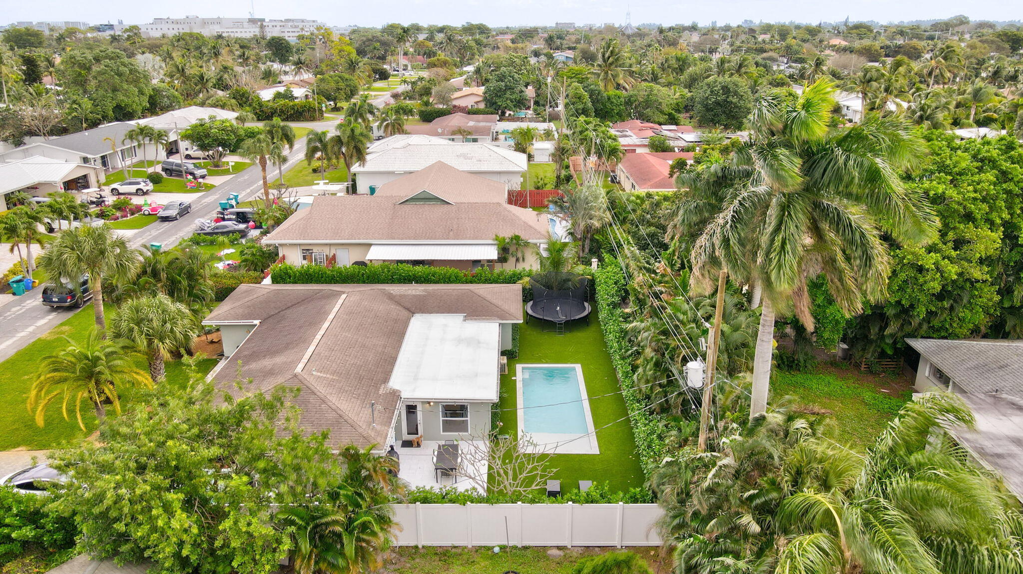 914 SW 27th Place