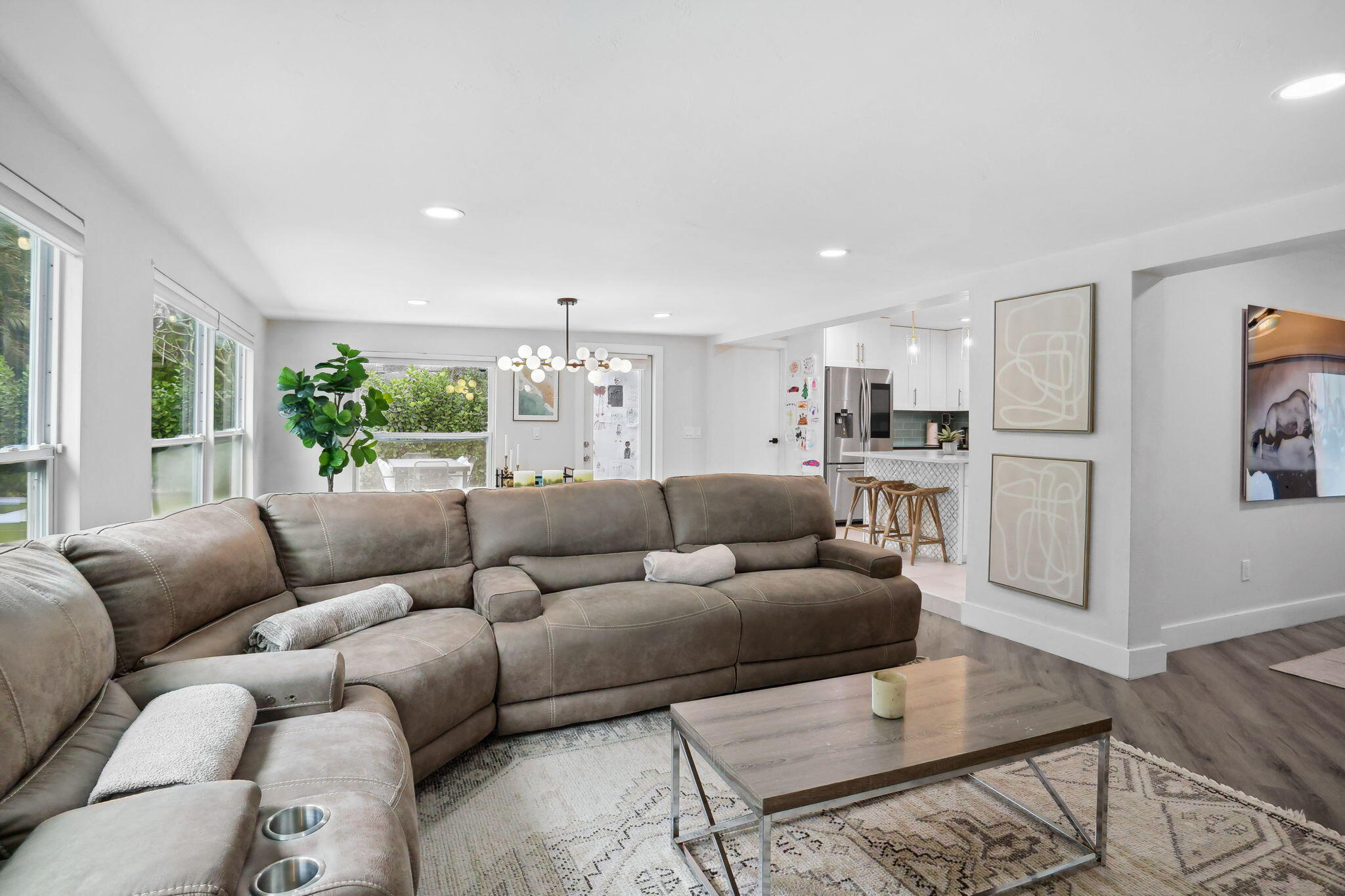 914 SW 27th Place
