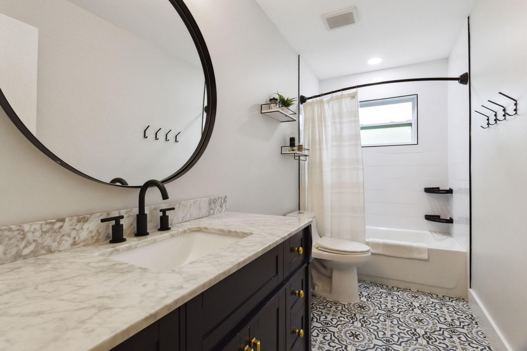 914 SW 27th Place