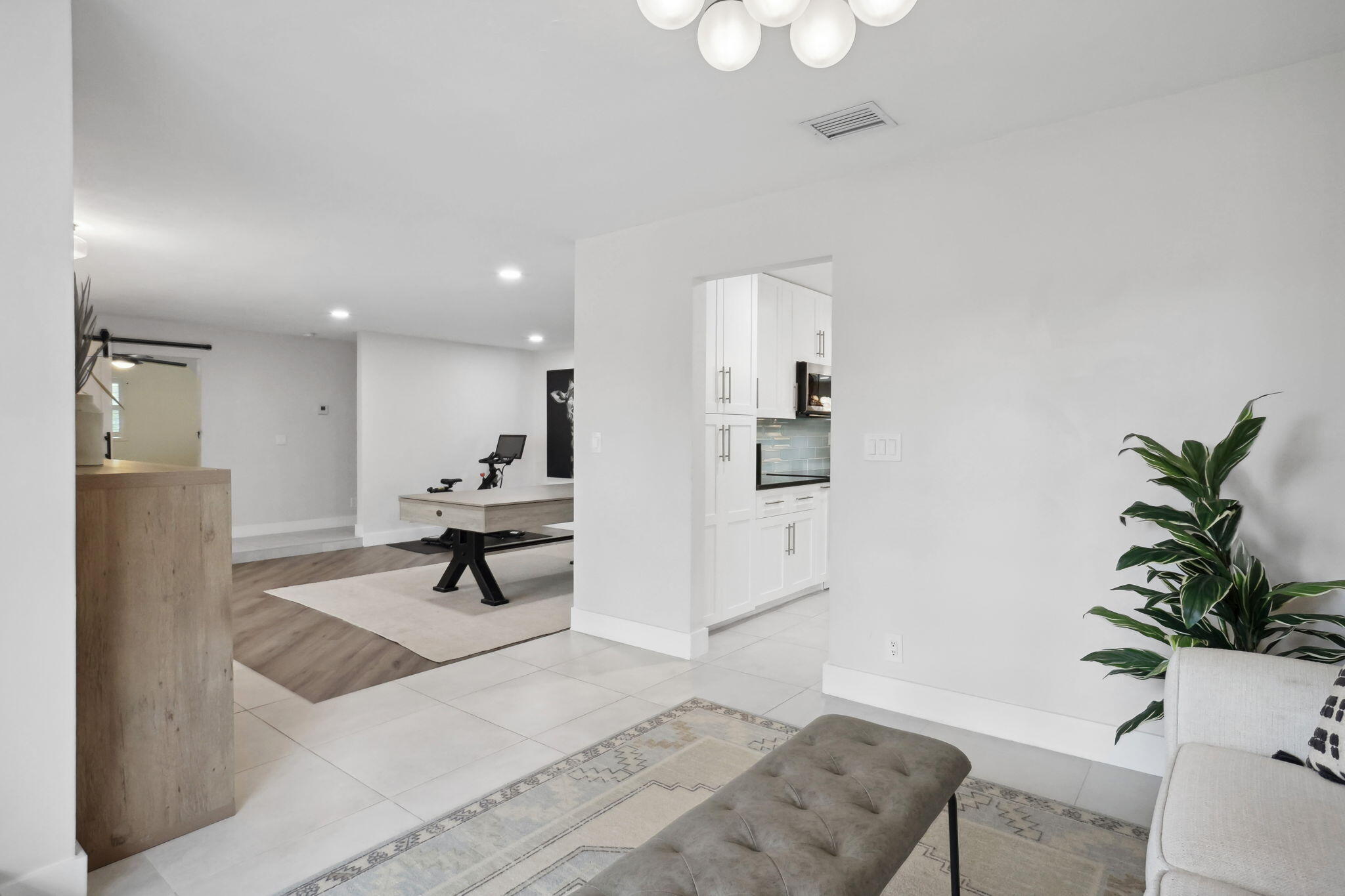 914 SW 27th Place