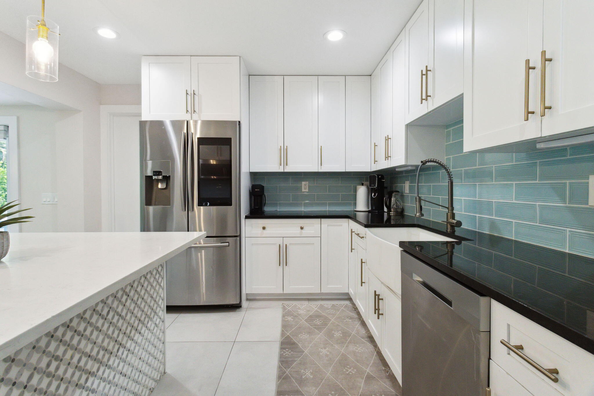 914 SW 27th Place