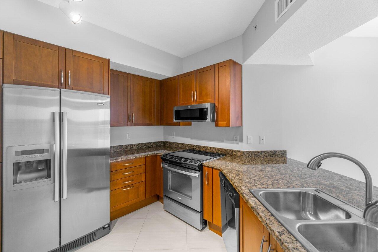 450 N Federal Highway 1115