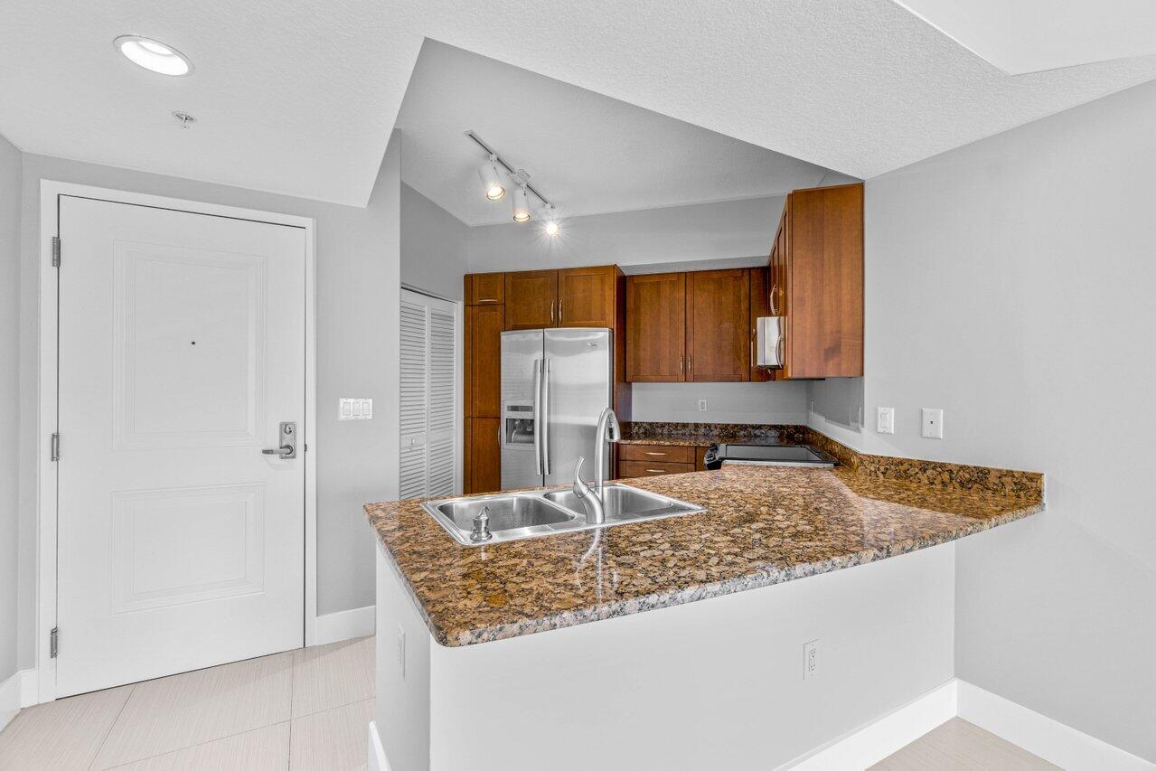 450 N Federal Highway 1115