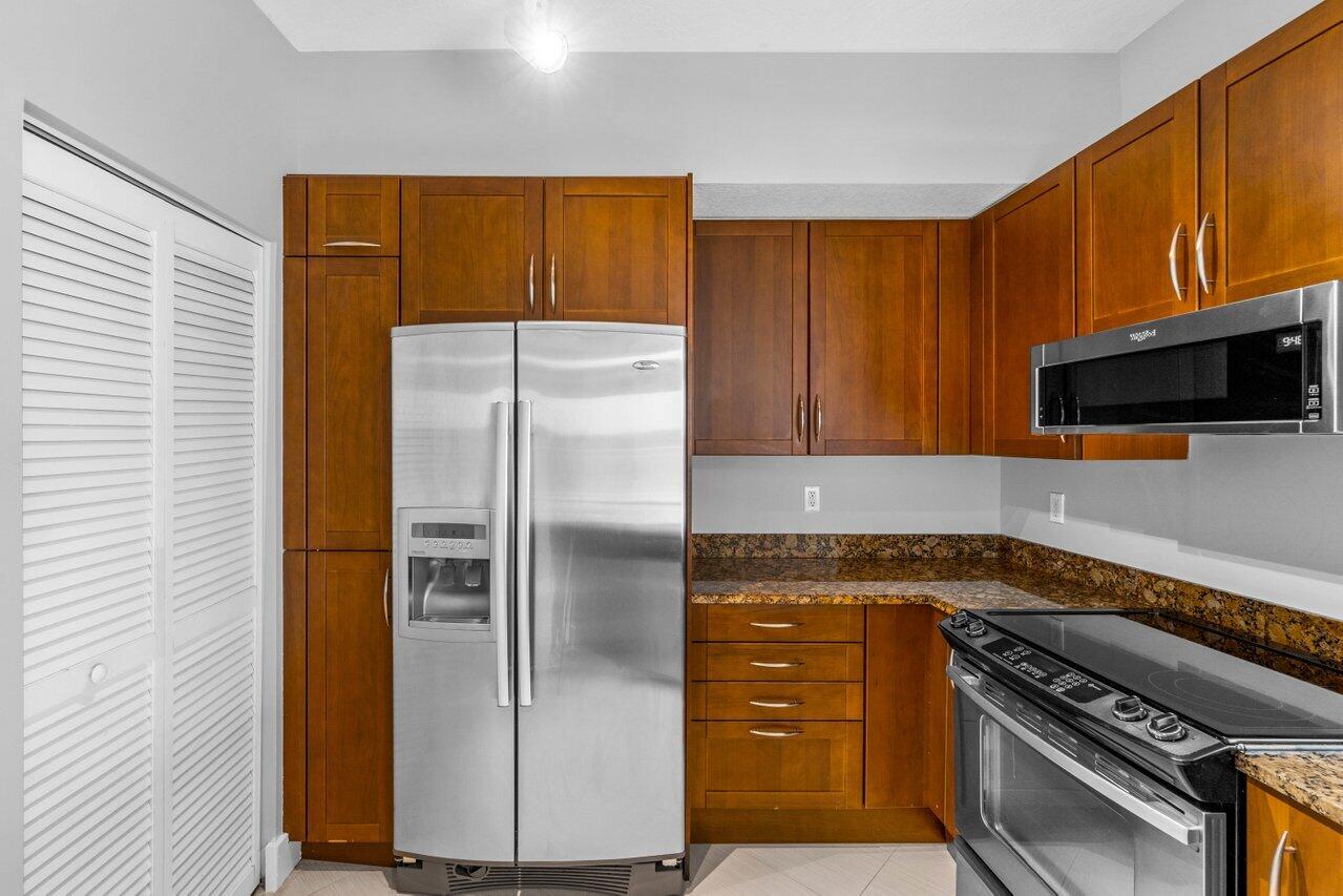 450 N Federal Highway 1115