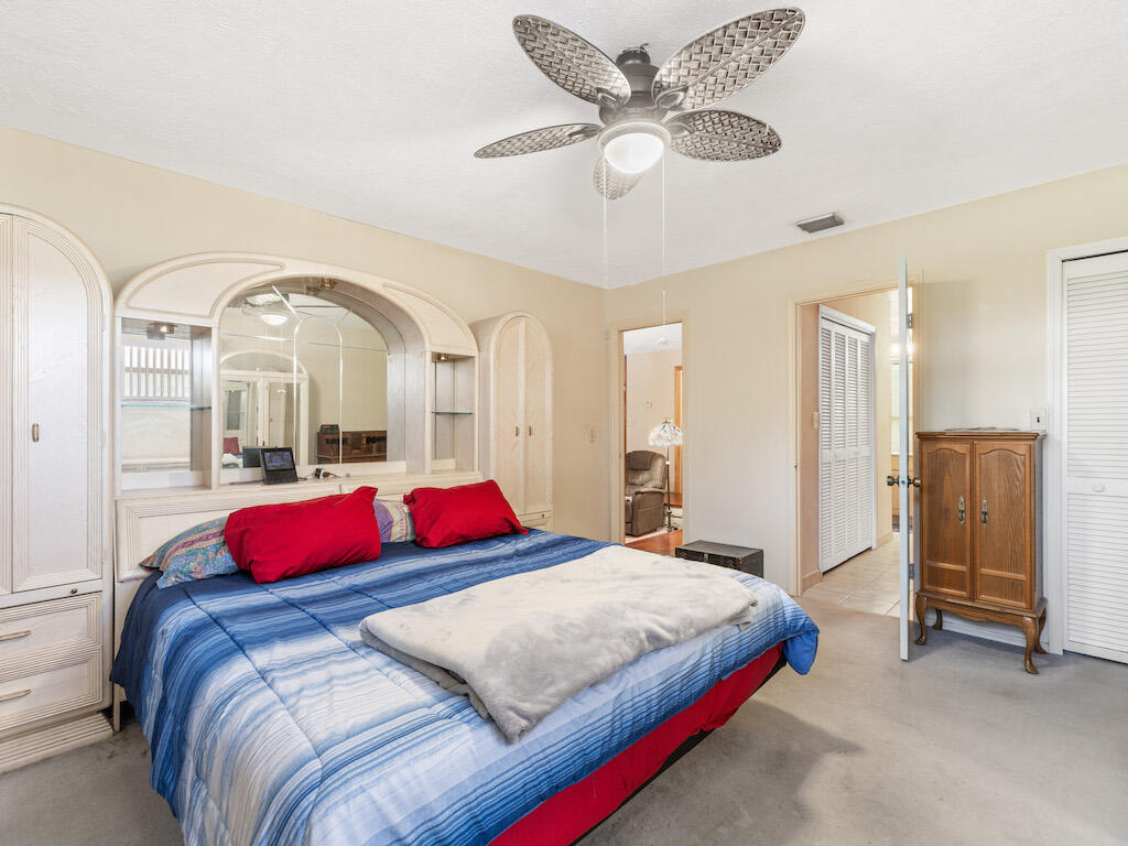2233 6th Avenue SE