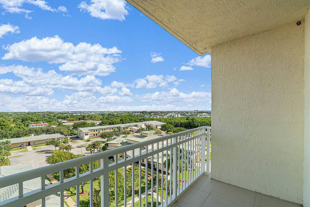 450 N Federal Highway 813