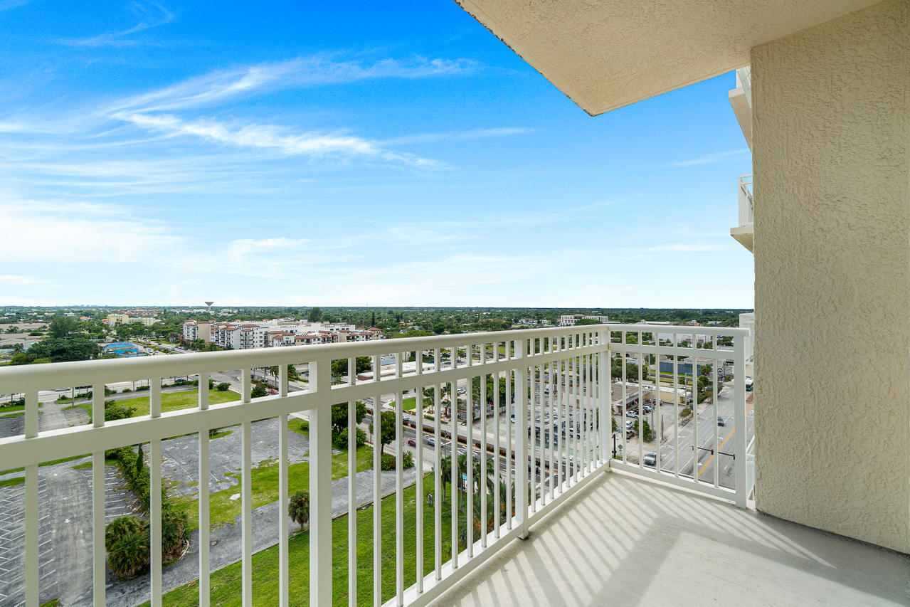 350 N Federal Highway 1213