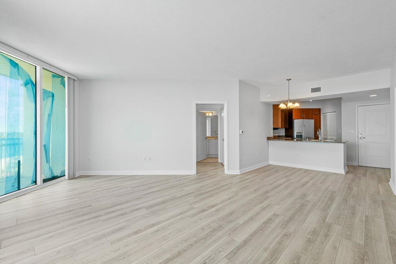 350 N Federal Highway 1115