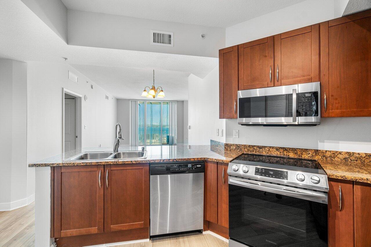 350 N Federal Highway 1115