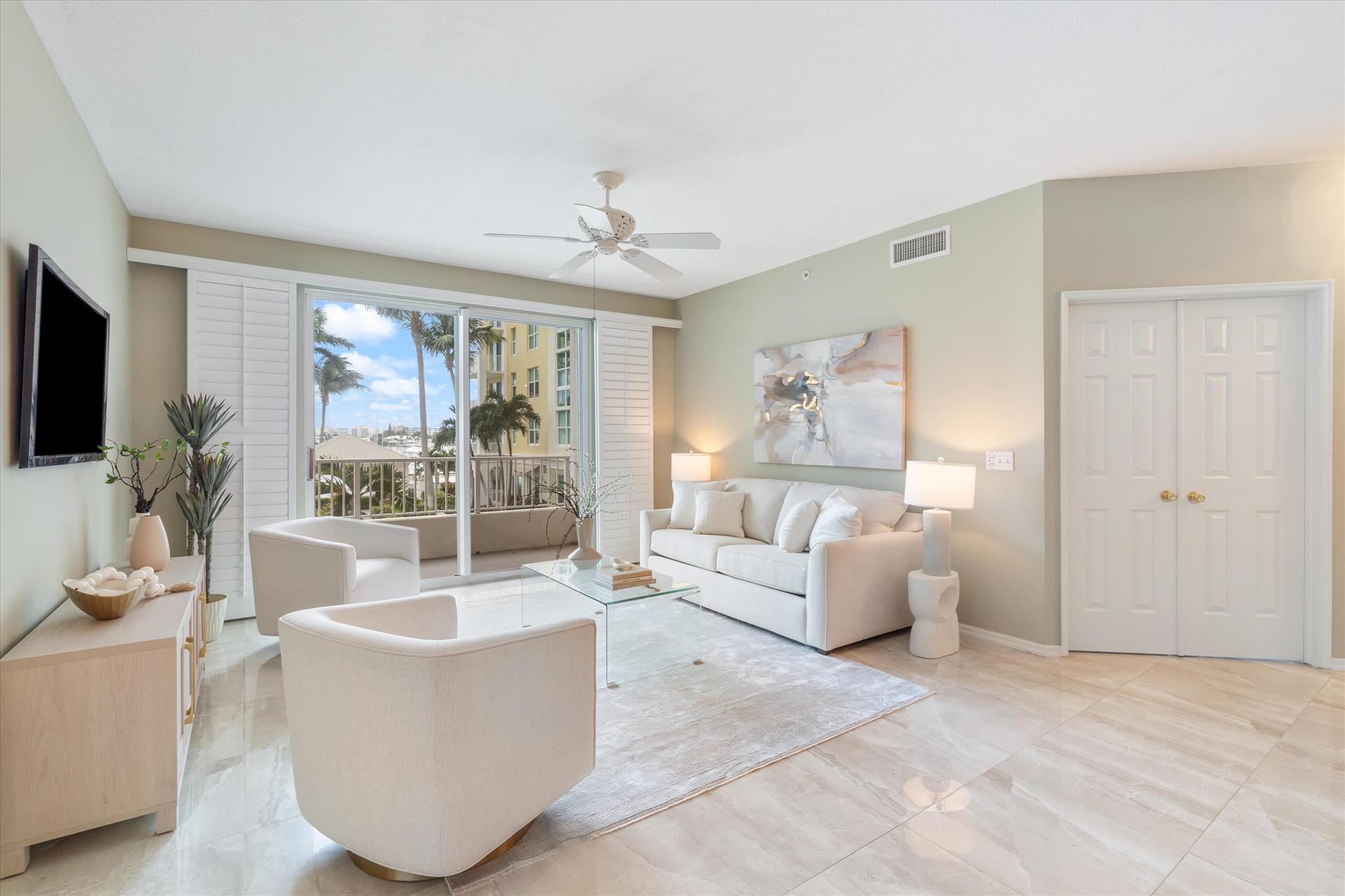 806 E Windward Way 212