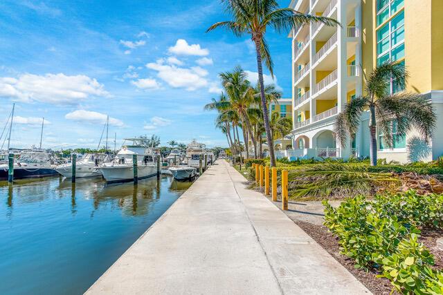 806 E Windward Way 212