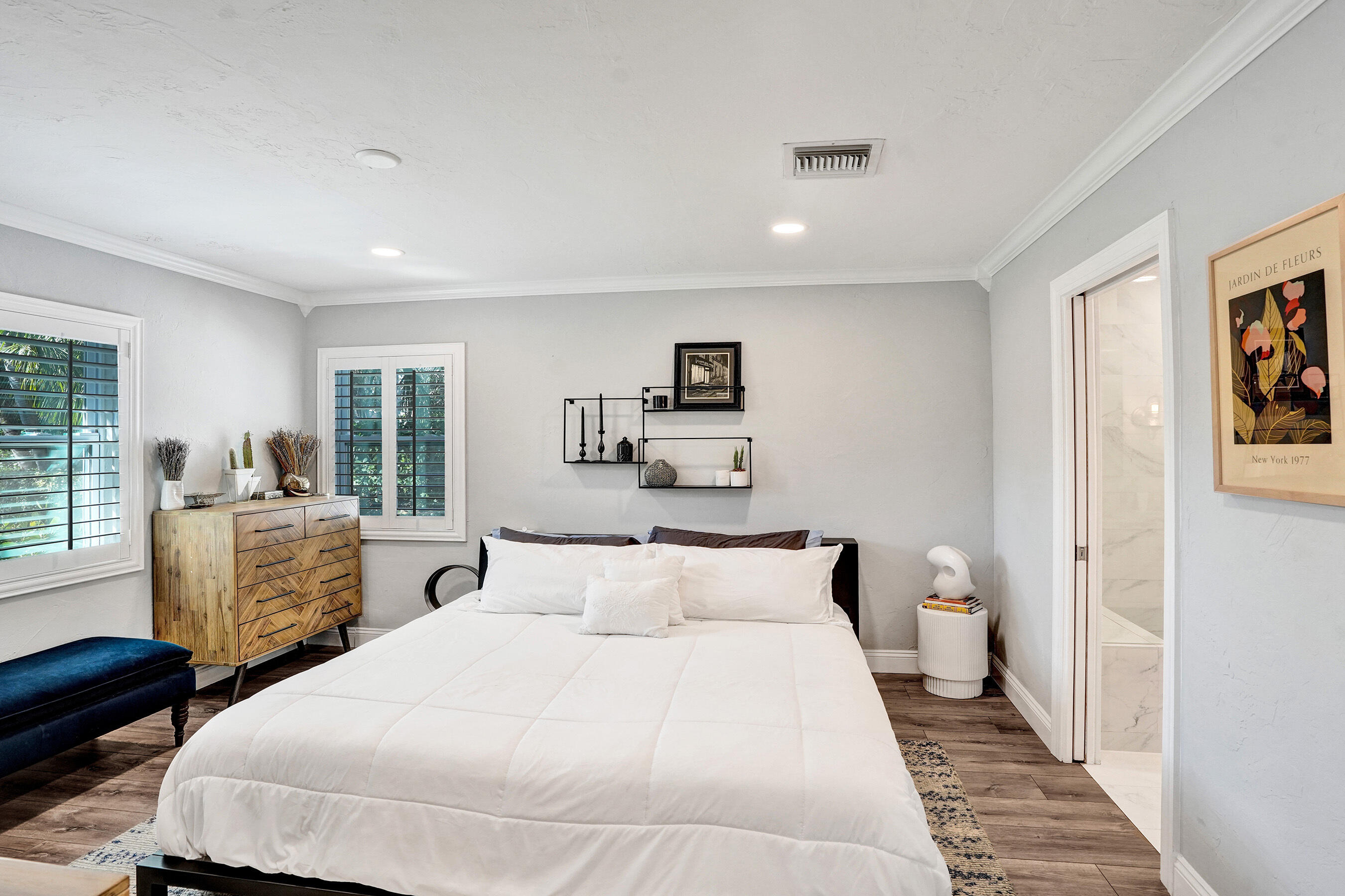 203 NW 15th Street