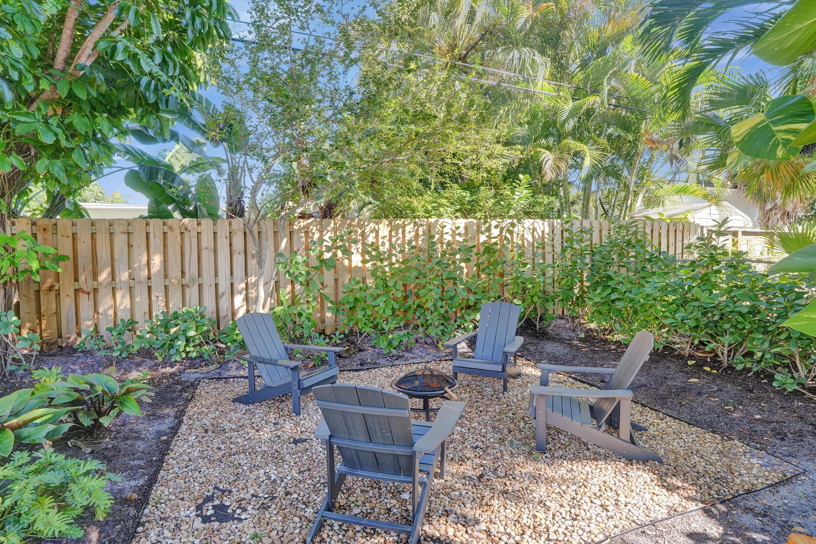 203 NW 15th Street