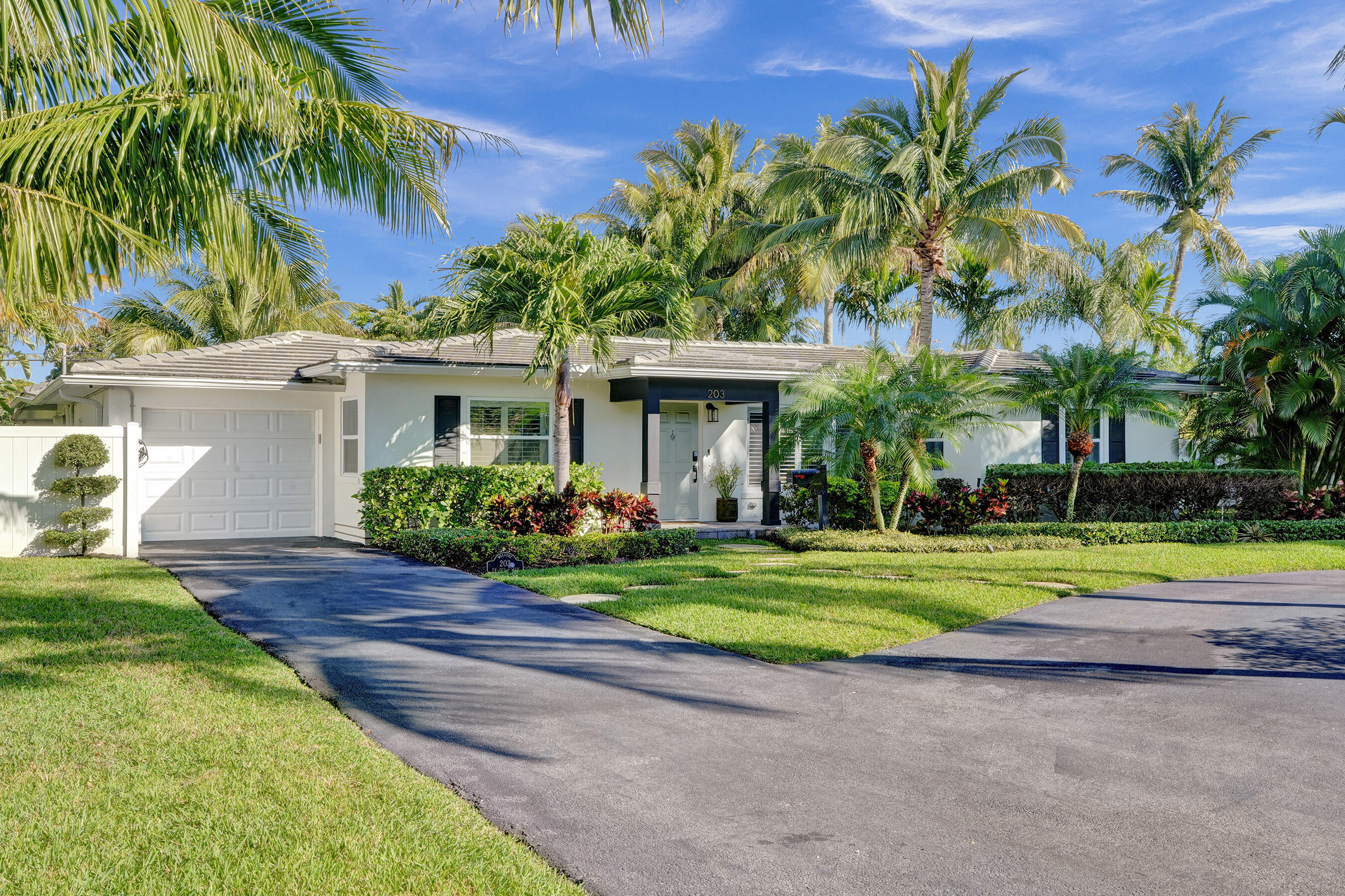 203 NW 15th Street