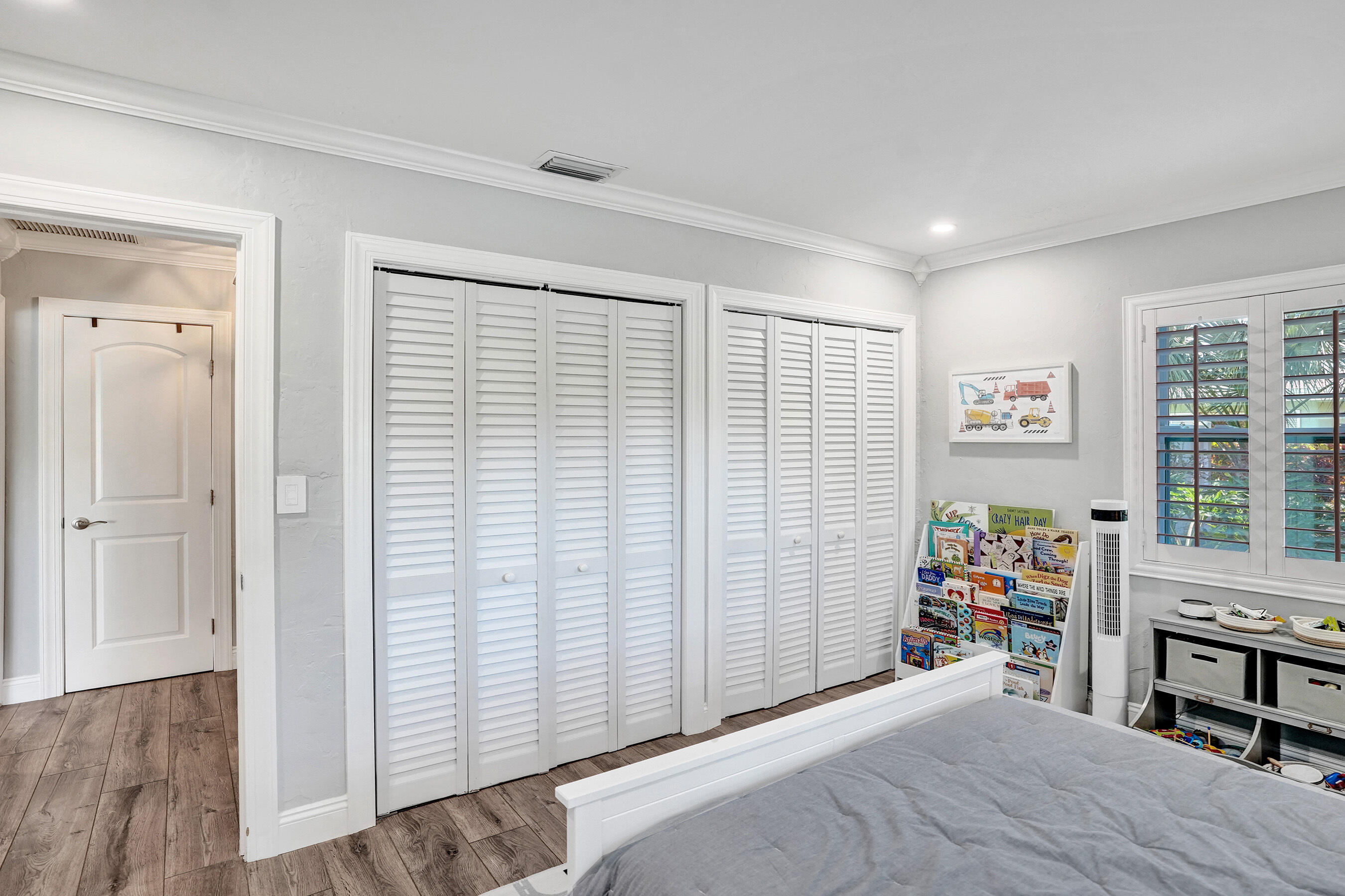 203 NW 15th Street