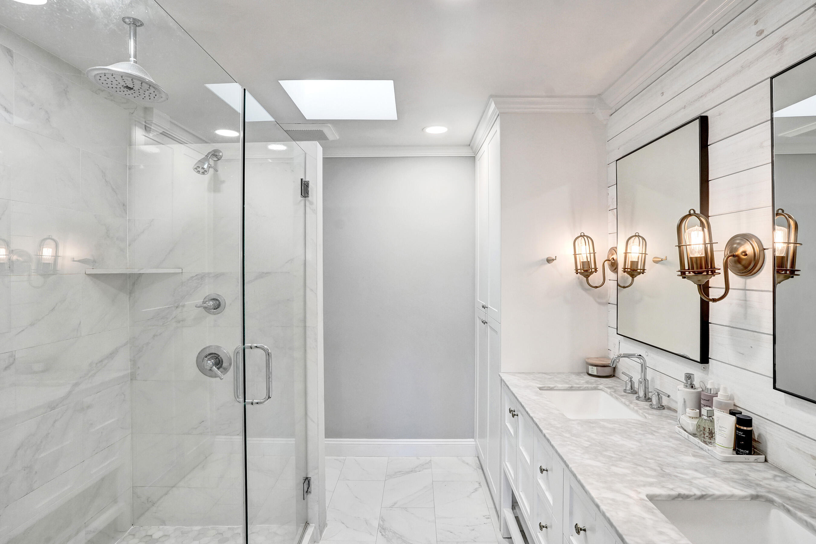 203 NW 15th Street
