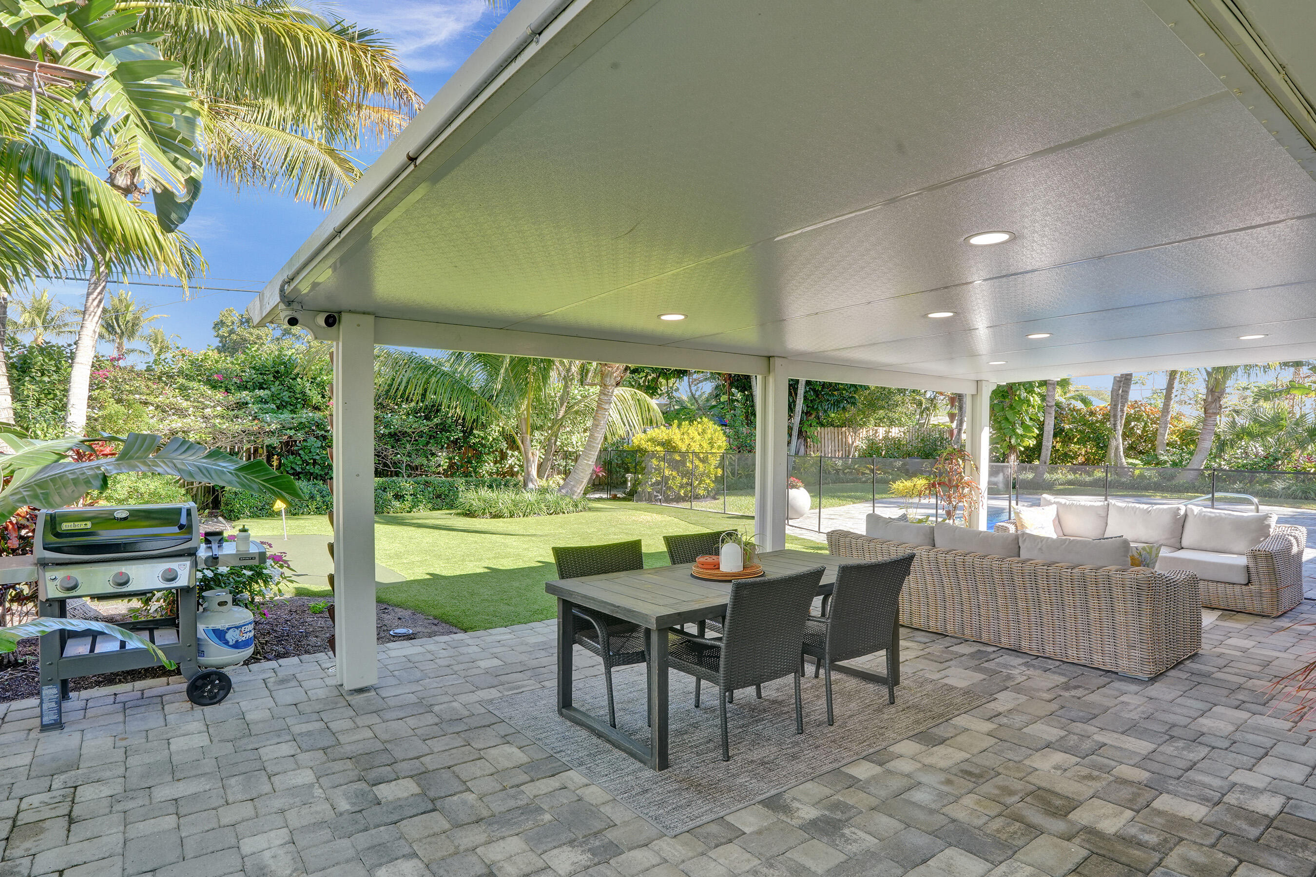 203 NW 15th Street