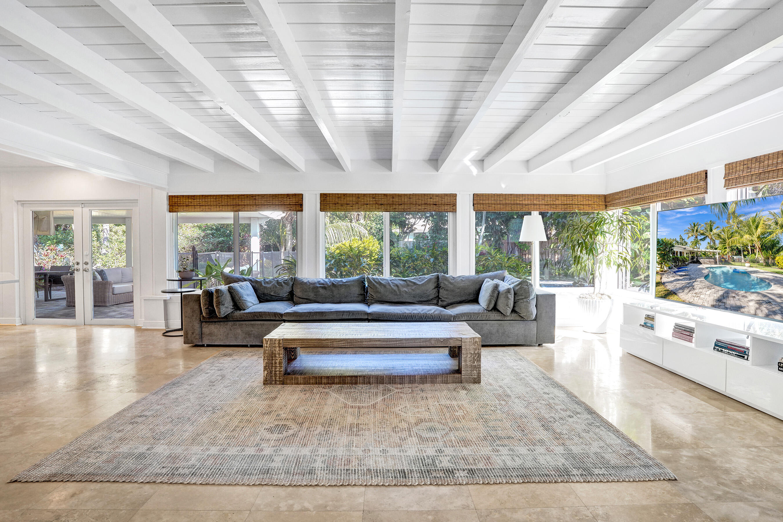 203 NW 15th Street