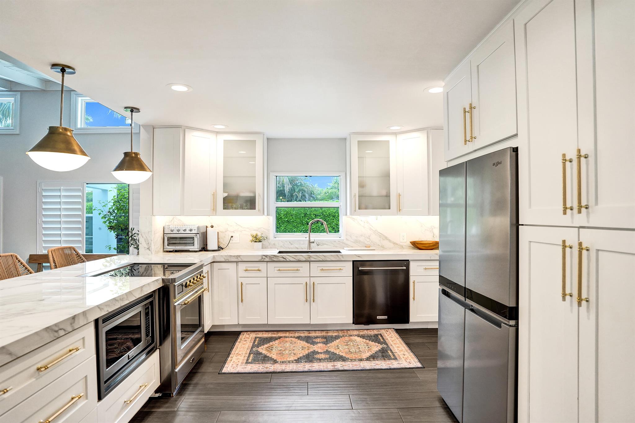 915 N Swinton Avenue