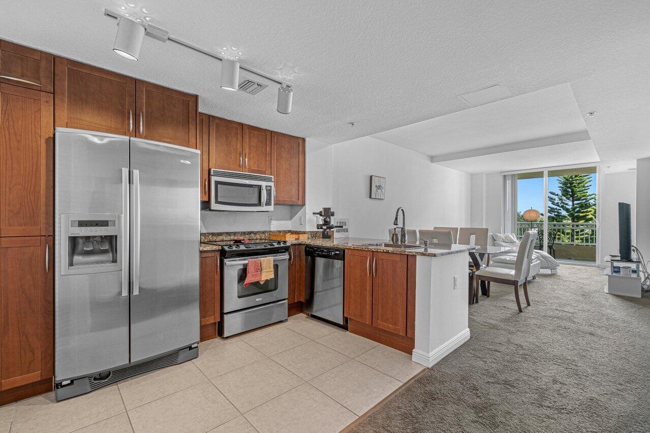 400 N Federal Highway 413n
