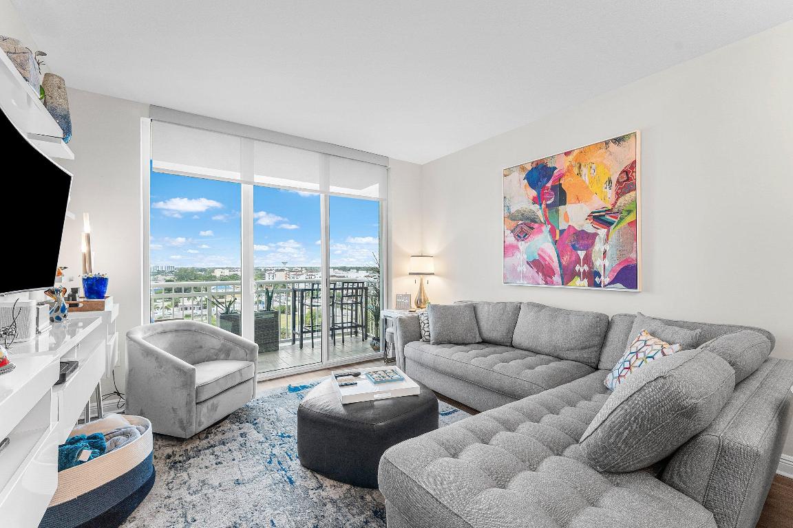 350 N Federal Highway 913