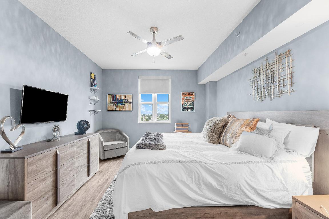 350 N Federal Highway 913