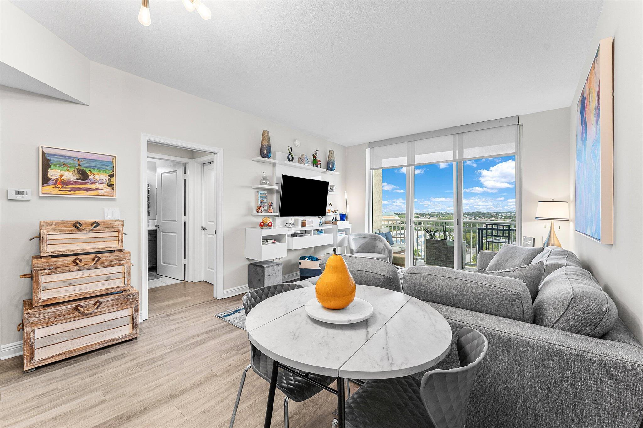 350 N Federal Highway 913