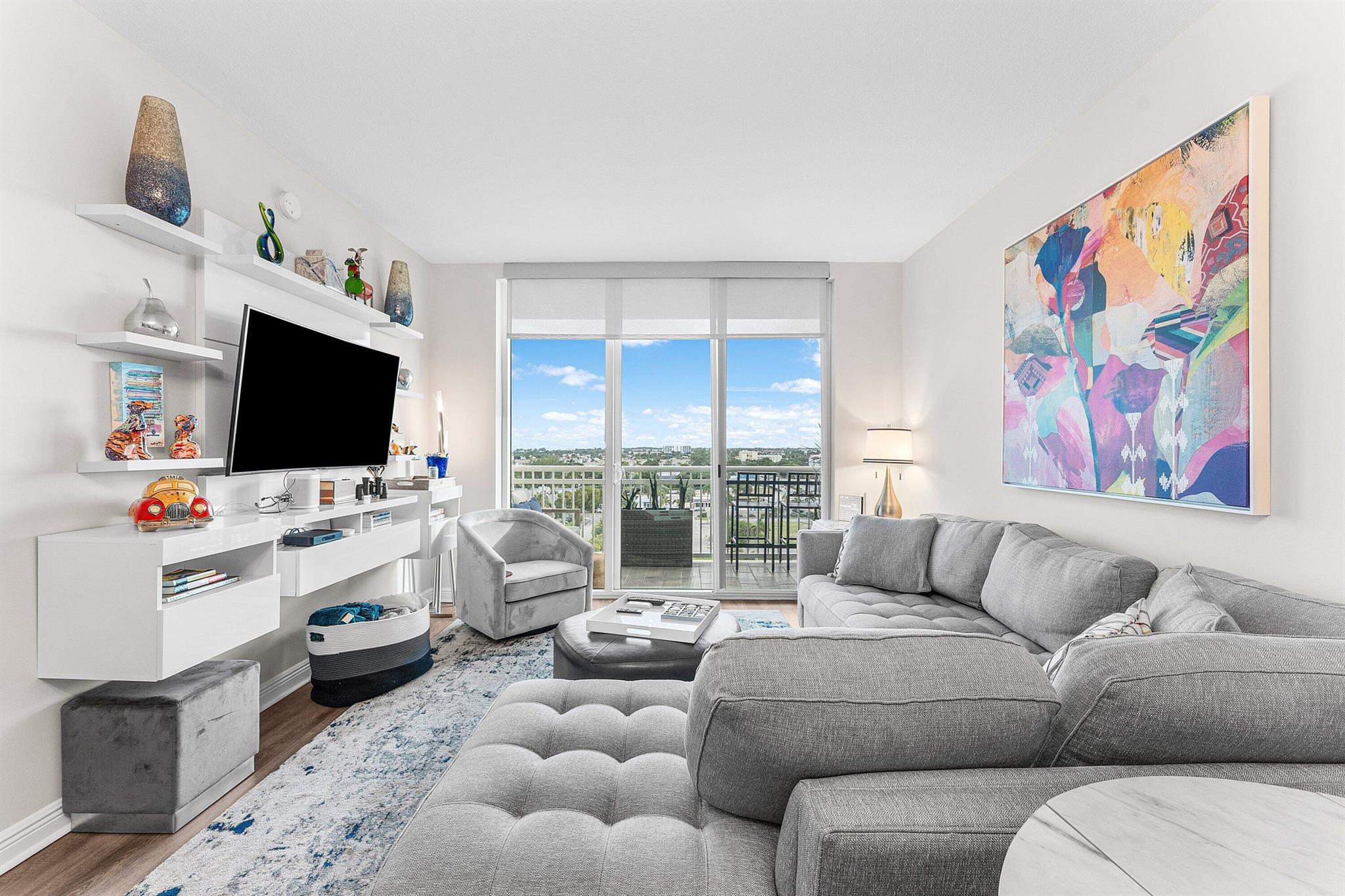 350 N Federal Highway 913