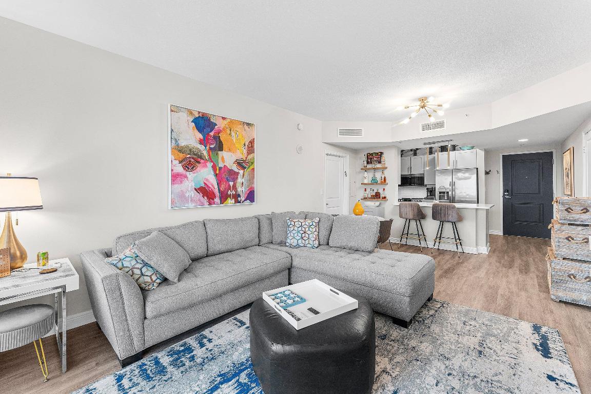 350 N Federal Highway 913