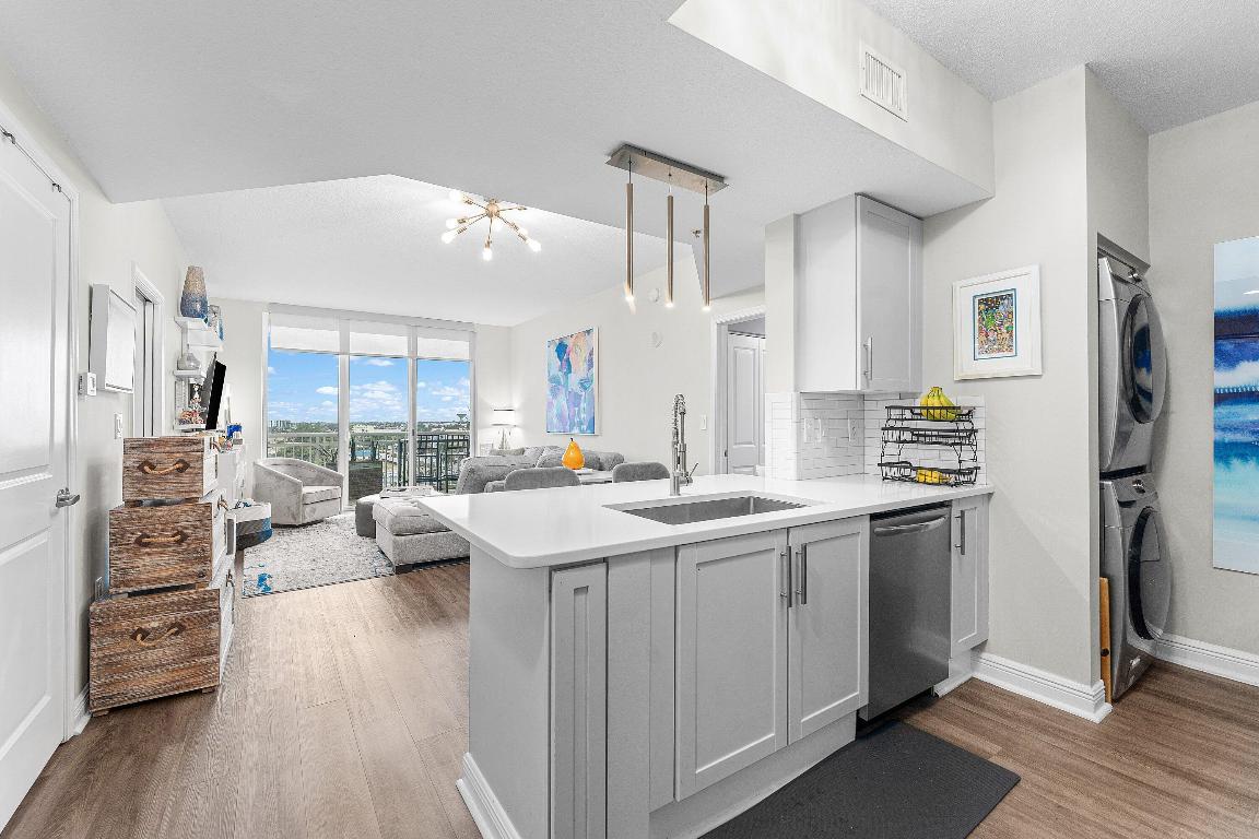 350 N Federal Highway 913