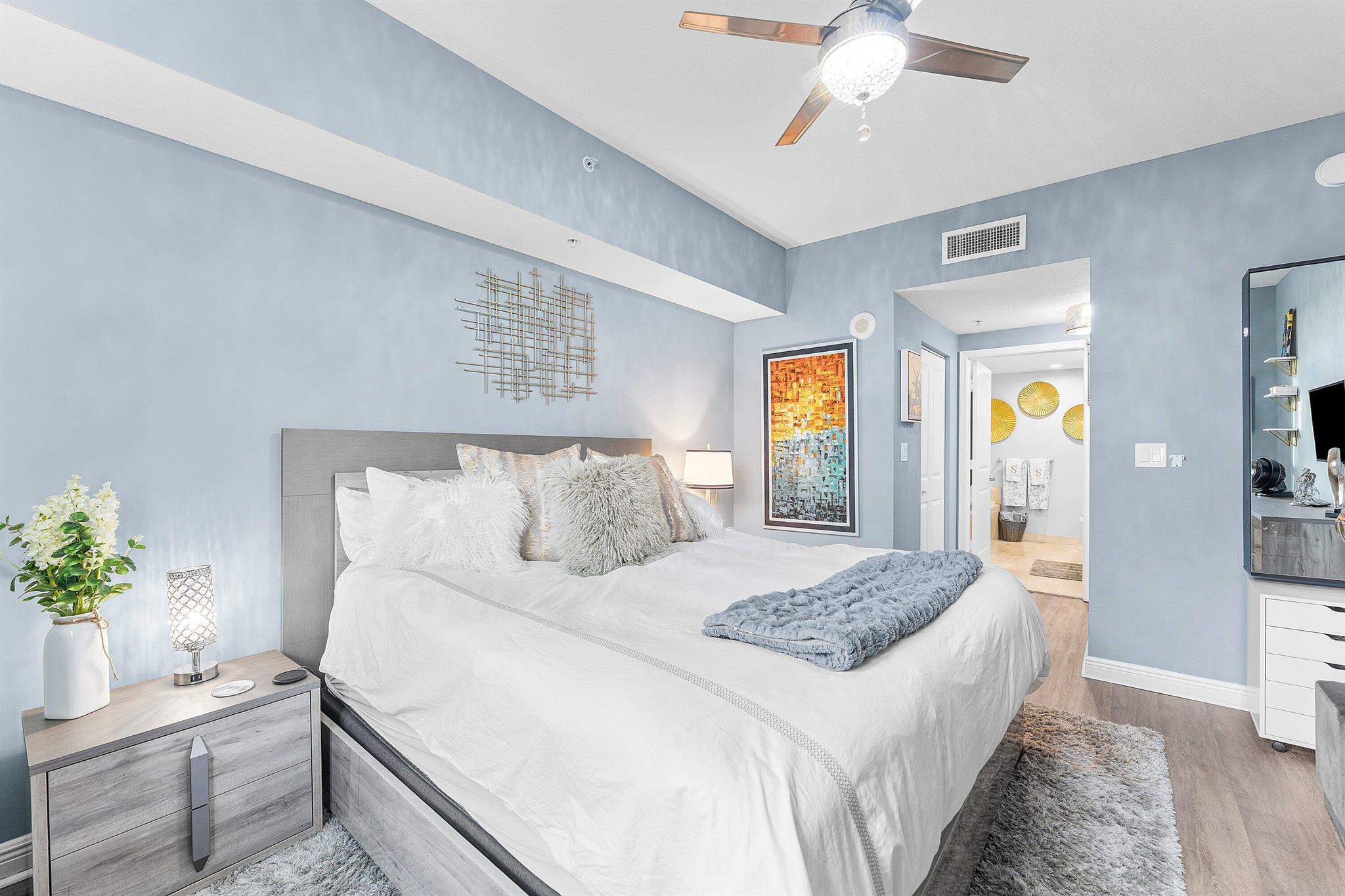 350 N Federal Highway 913