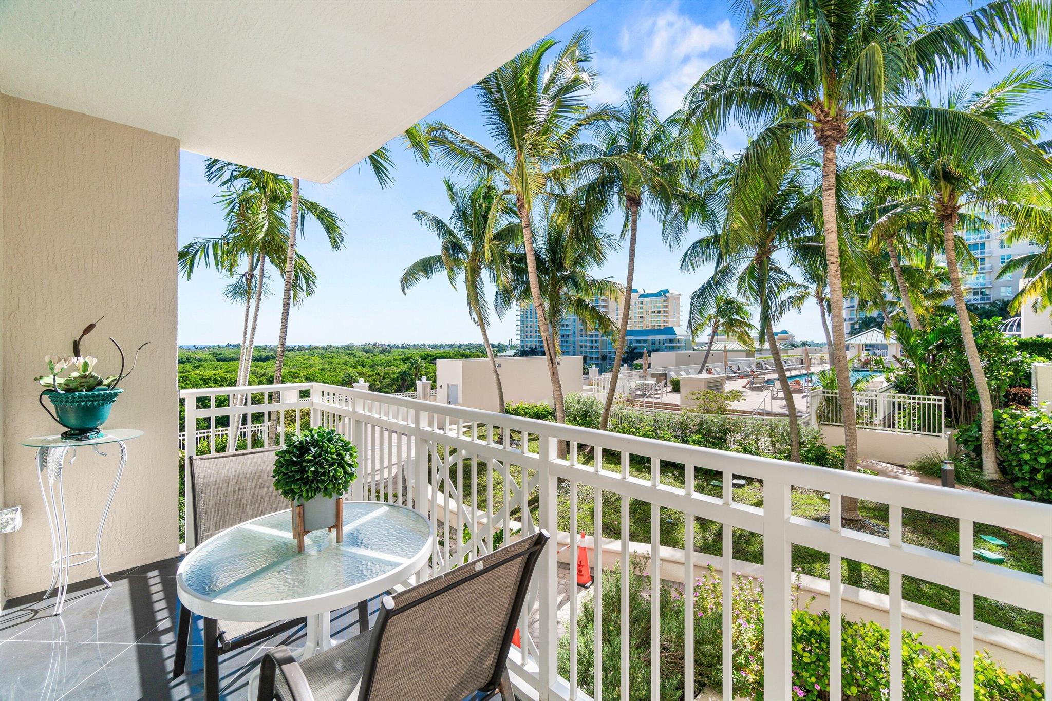 450 N Fedeal Highway 610