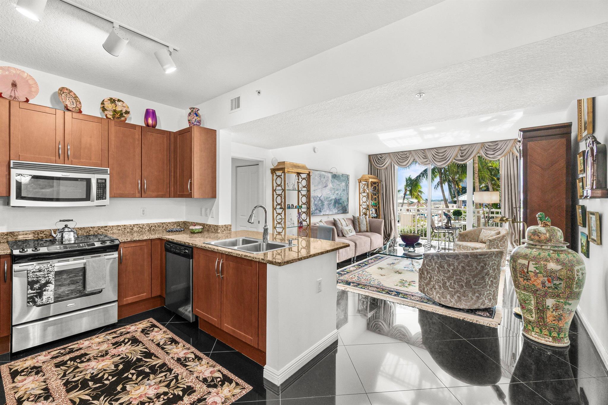 450 N Fedeal Highway 610