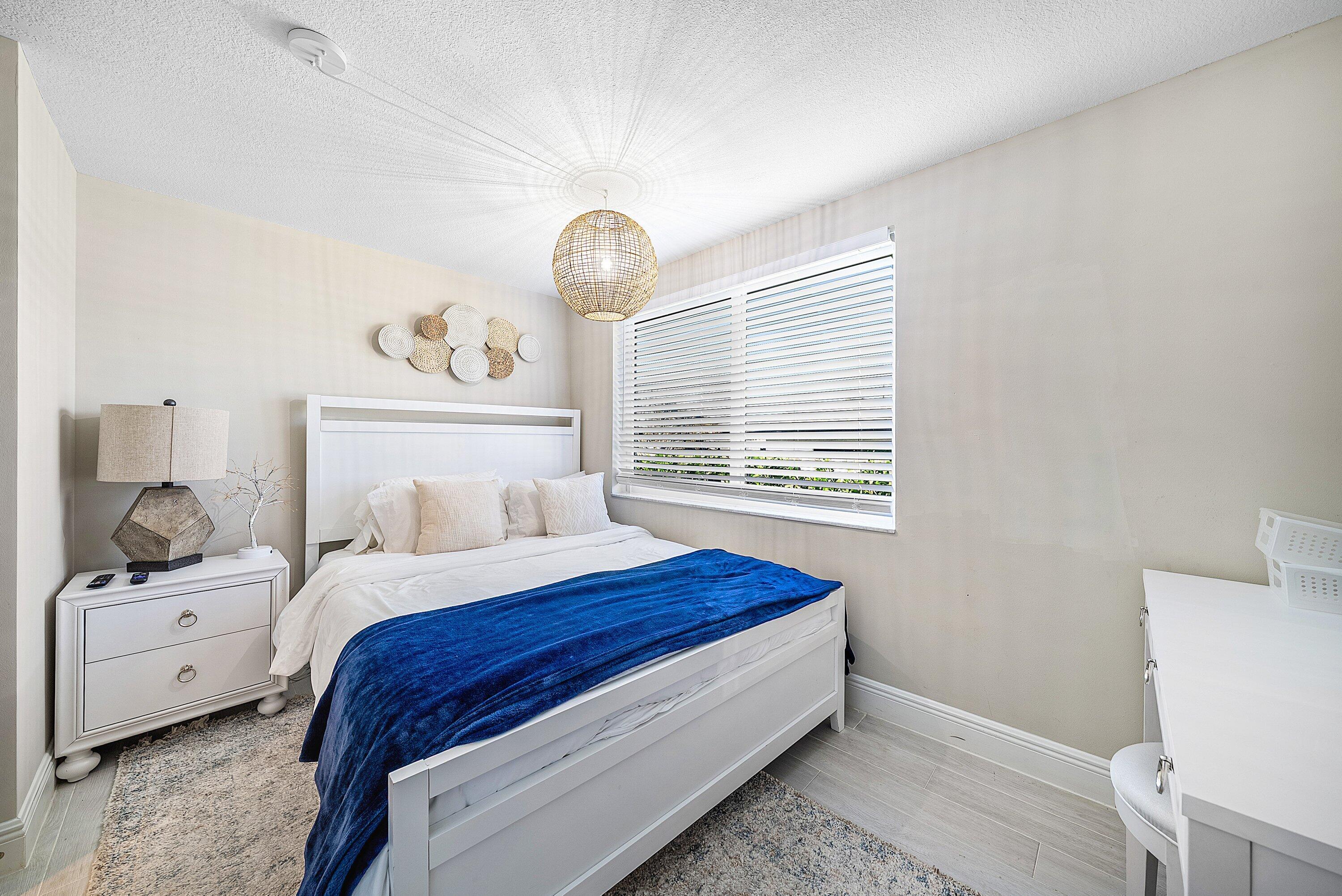 108 SE 31st Avenue