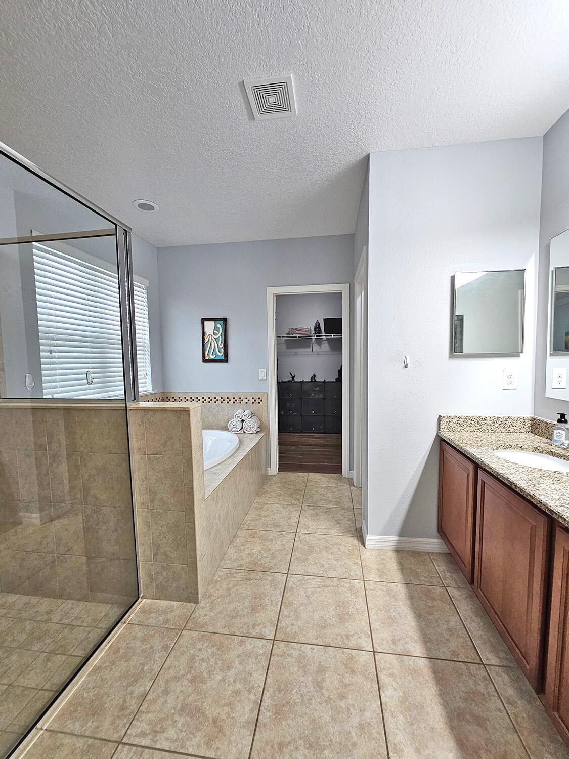 934 SW Worcester Lane, Port St. Lucie