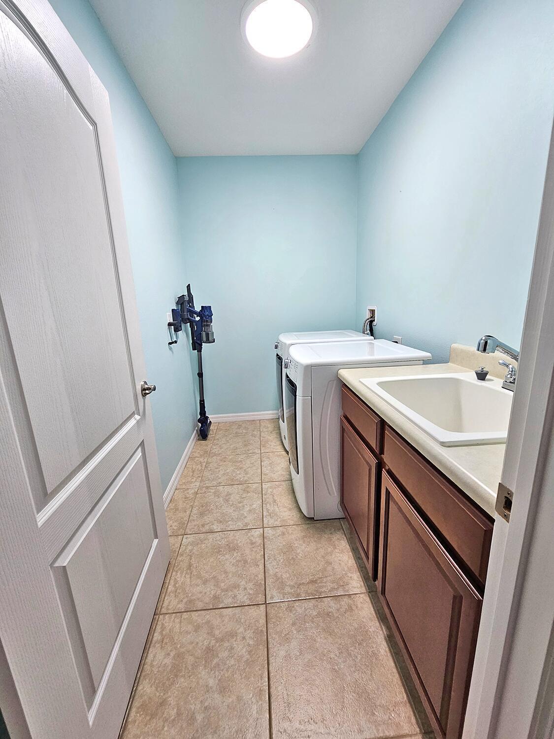 934 SW Worcester Lane, Port St. Lucie